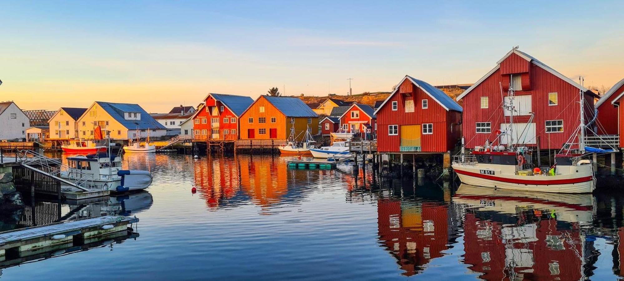 Rorbu I Havn Bud